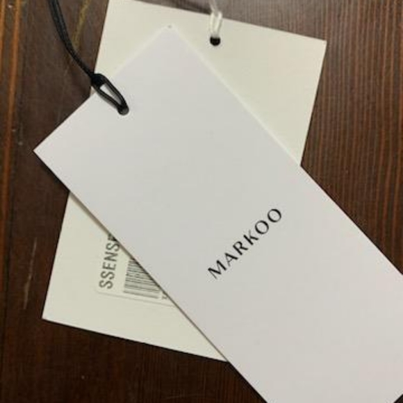 Markoo The Pleated Crop Top - Picture 2 of 9